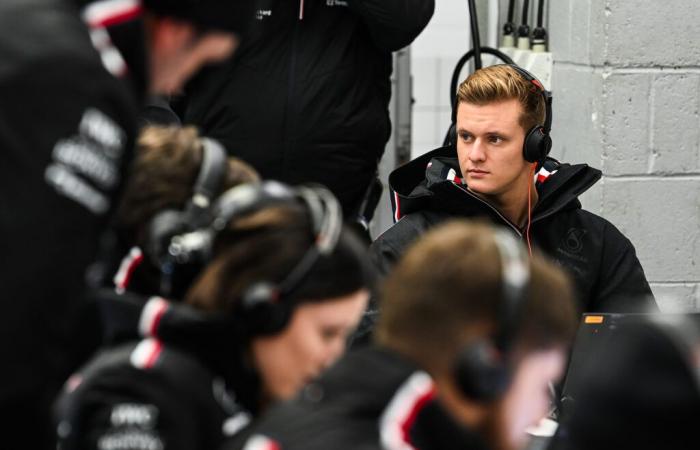 Toujours sans siège en F1, Mick Schumacher publie un message énigmatique