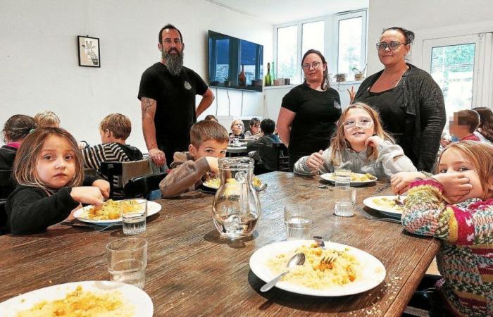 dans cette petite ville du Finistère, la cantine est… au restaurant !