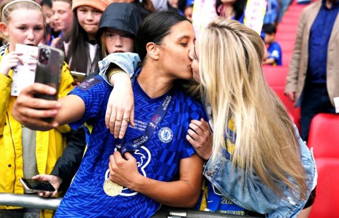 Les deux footballeurs Sam Kerr et Kristie Mewis annoncent qu’ils attendent un enfant ensemble