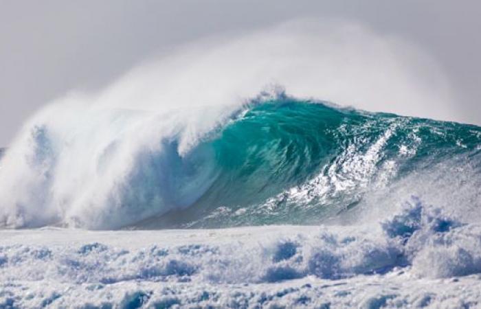 Le pays attend une bombe météorologique qui créera les vagues les plus hautes du monde