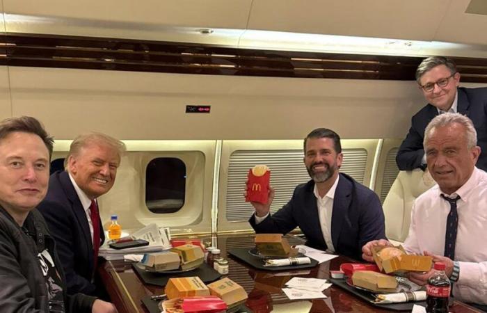 Trump et Kennedy Jr se gavent de hamburgers et de frites après avoir promis de « rendre l’Amérique en bonne santé »