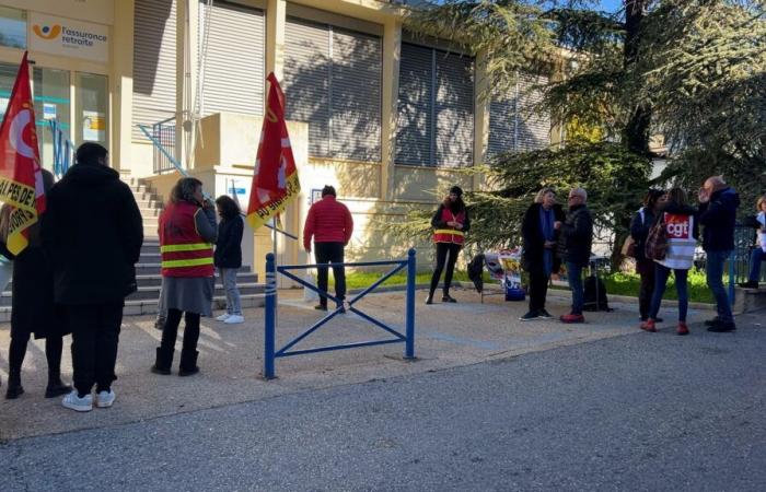 à Digne-les-Bains, les salariés de la Sécurité sociale plaident pour de meilleurs salaires