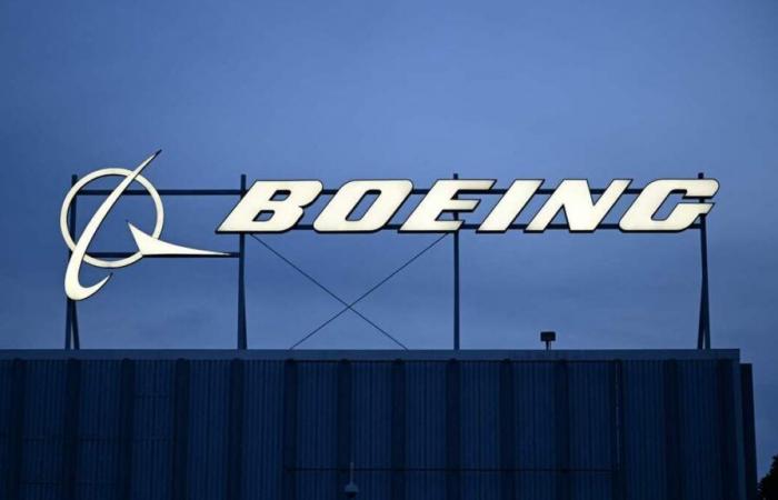 Boeing lance des licenciements, près de 2.200 sur ses sites historiques