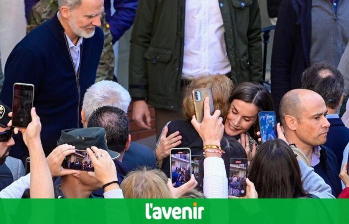 Le roi et la reine d’Espagne retournent à Valence dans les zones dévastées par les inondations : “Vive le roi”