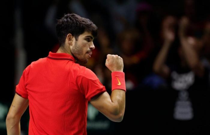 Carlos Alcaraz se déguise en Nadal et signe le match nul contre Griekspoor