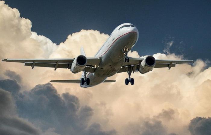 Cockpit connecté, ordinateur… La compagnie aérienne s’équipe pour affronter les traînées de condensation