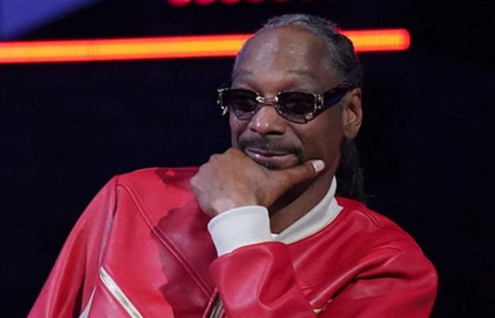 Snoop Dogg fond en larmes dans “The Voice” alors qu’il décide qui renvoyer chez lui lors des KO