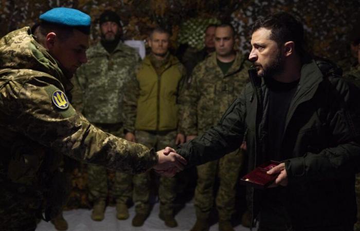 Après 1 000 jours de guerre, Volodymyr Zelensky en quête d’un second souffle