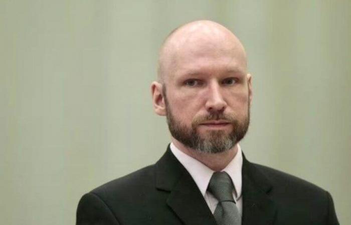 13 ans après le massacre, le tueur Breivik demande à nouveau sa libération