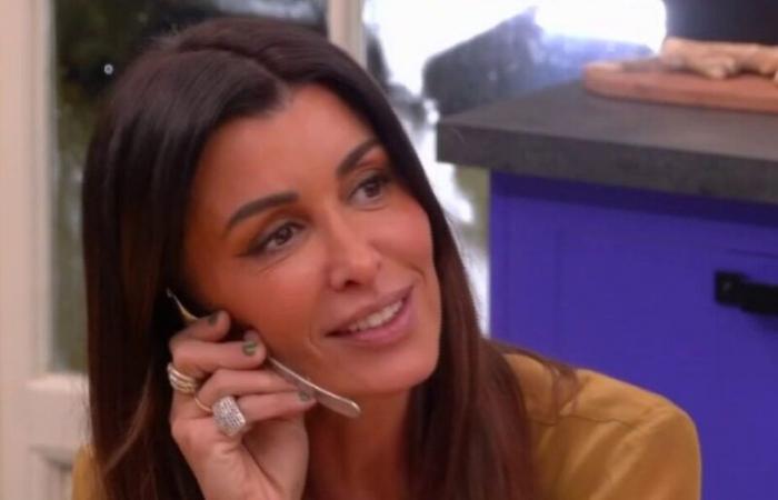 Jenifer interloquée par une question posée par Masseo