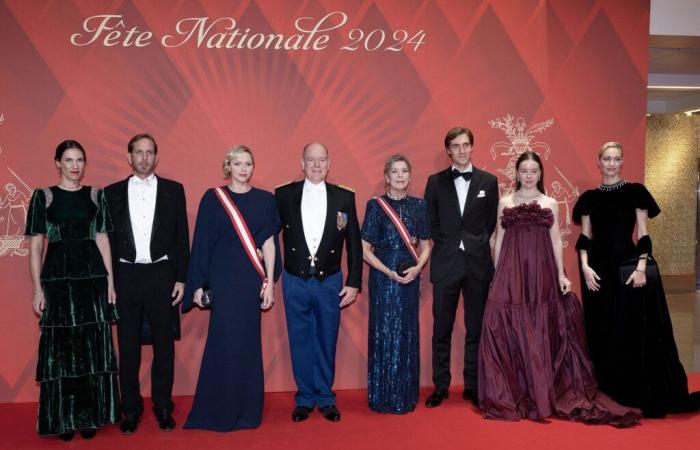 La famille princière de Monaco rayonne autour d’Albert et Charlène pour la fête nationale