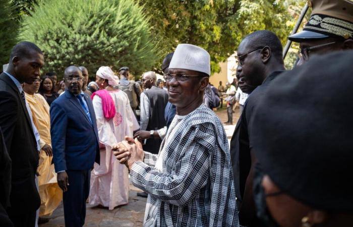 Au Mali, la junte limoge le premier ministre civil et son gouvernement