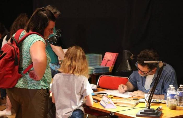 en Mayenne commune, Le Kiosque face à la réduction des aides de la Région