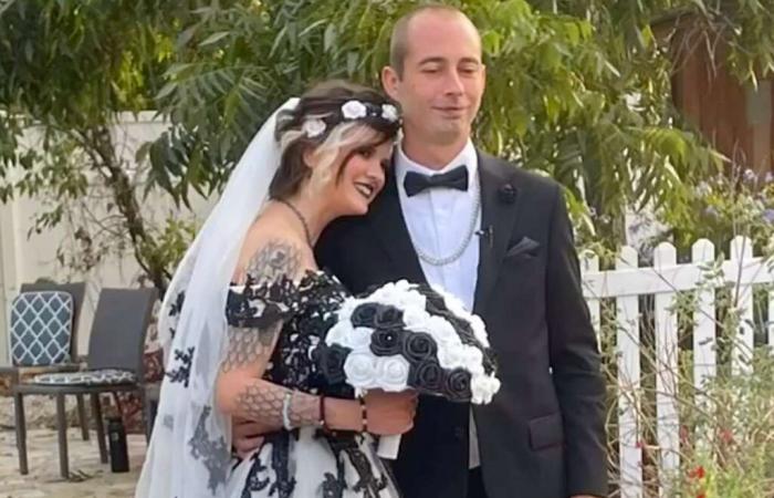 Jennifer Turpin, qui a échappé à la « Maison des horreurs », se marie lors d’une célébration de mariage gothique