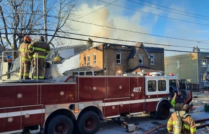 Un immeuble à logements rasé par les flammes à Nicolet