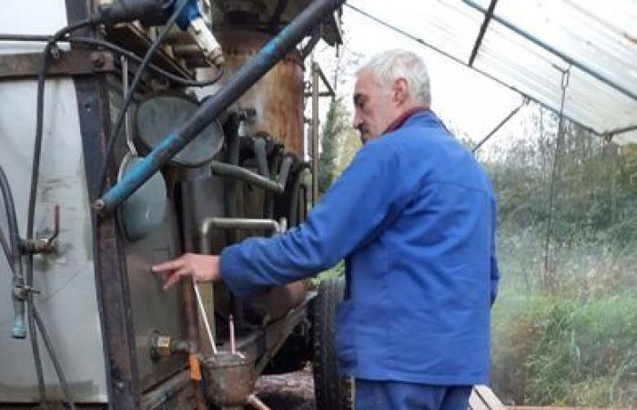 100 bougies pour l’alambic de Lilian Fréchet, distillateur ambulant dans l’ouest Aveyron