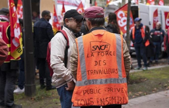 pourquoi les syndicats des cheminots appellent à un arrêt de travail jeudi et à une grève illimitée à partir du 11 décembre