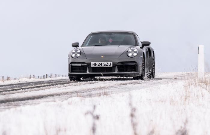 Nouvel avertissement de neige et de glace émis par le Met Office alors que des perturbations de voyage sont attendues