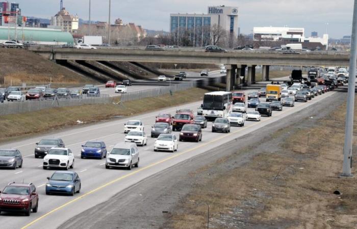 La rampe surélevée de l’échangeur des autoroutes 440 et 15 bientôt ouverte