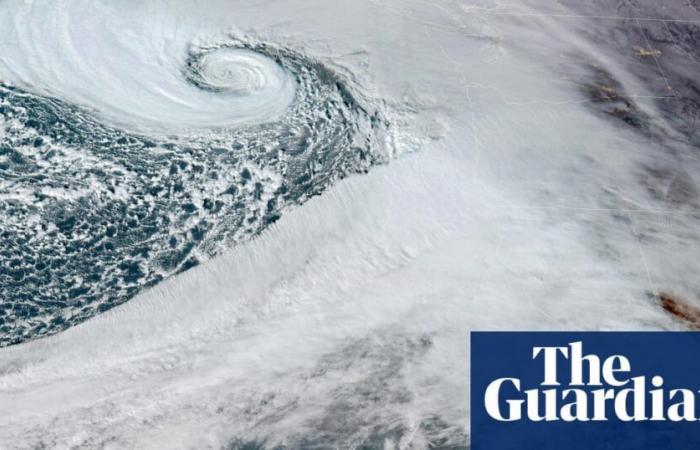 Un « cyclone à la bombe » apporte des vents violents et des pluies torrentielles dans le nord-ouest des États-Unis