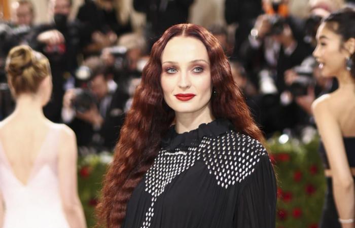 Les stars qui portaient des looks de maternité gothiques sur le tapis rouge