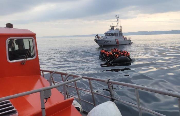 « Assez, c’est assez »… Les maires du littoral de la Manche exaspérés par la gestion de la présence des migrants