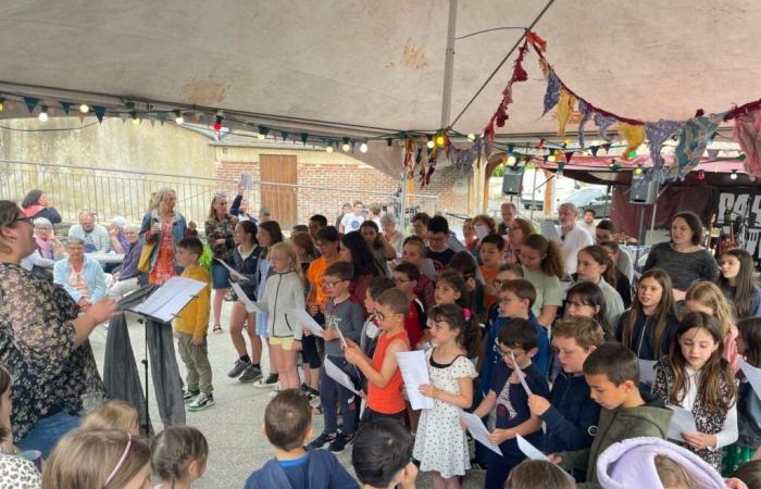 Avant le marché de Noël de Pré-en-Pail, prenez des cours de chant pour participer à une chorale éphémère