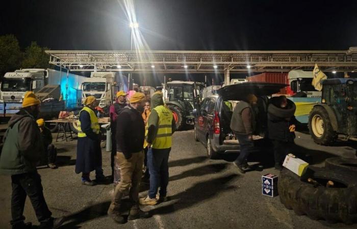 le blocage des camions se poursuit ce mercredi matin au péage du Boulou sur l’A9