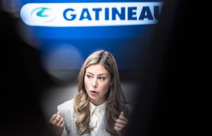 Gatineau prend le ballon à Legault