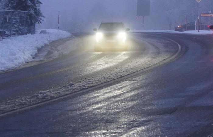 Météo : Températures de la cave à glace : Risque de glissade à cause de la neige et du grésil