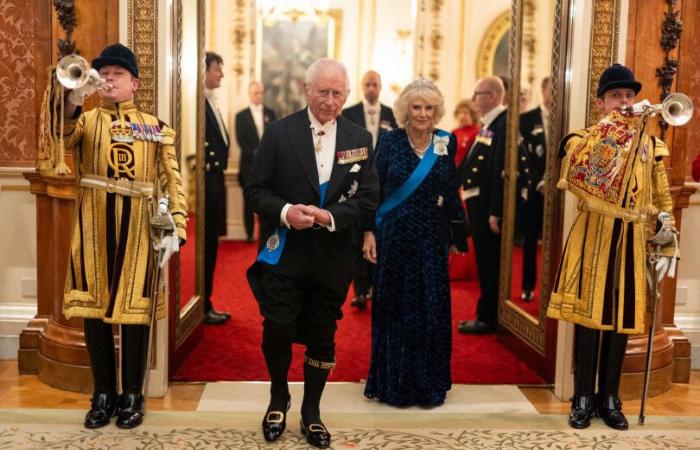 La reine Camilla, resplendissante au gala du corps diplomatique avec Charles III et le prince William