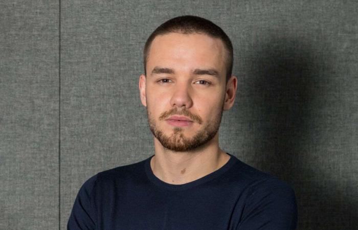 Les membres du groupe One Direction de Liam Payne se réunissent pour des funérailles émouvantes