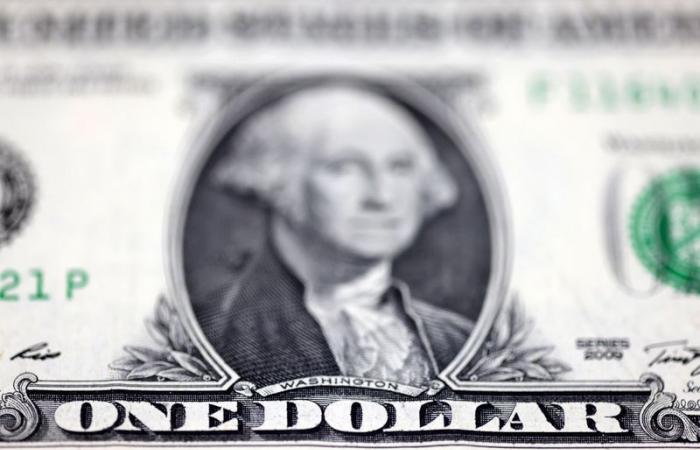 Le dollar progresse alors que les marchés se concentrent sur les politiques de Trump et les perspectives de la Fed