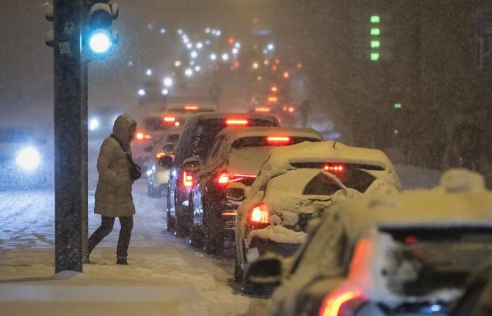 Les premières neiges perturbent la Suisse