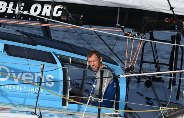 Le skipper de Dunkerque Thomas Ruyant s’échappe et prend la tête du Vendée Globe