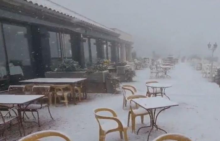 la neige tombe et retient dans le Rhône, voici les images