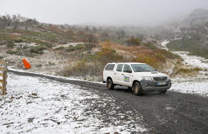 54 départements sont désormais placés en alerte orange « neige-verglas » ou « vents forts » pour aujourd’hui