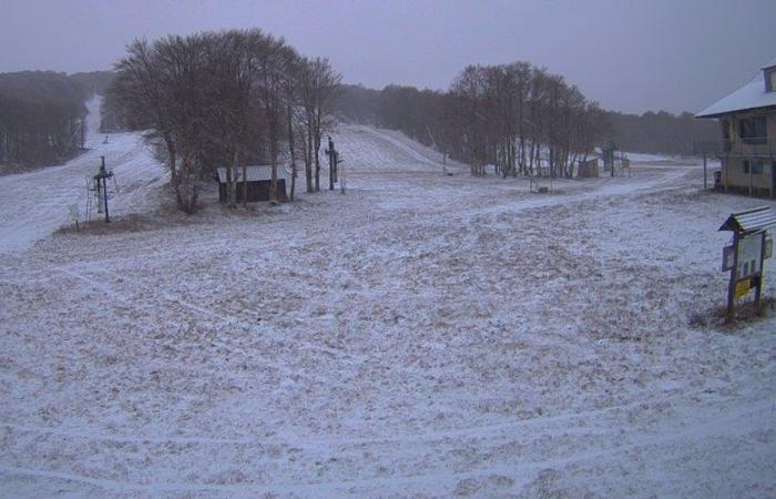 Les premières neiges blanchissent l’Aubrac malgré une météo imprévisible