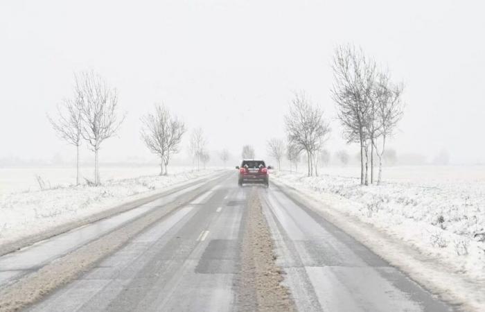 Intempéries – Glace, neige, transports scolaires suspendus : à quoi doit-on s’attendre ce vendredi ?