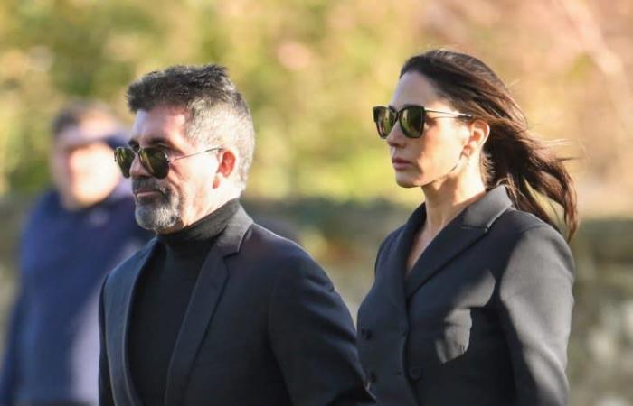 Simon Cowell s’effondre en pleurs et embrasse les parents de Liam Payne lors des funérailles du défunt chanteur au Royaume-Uni