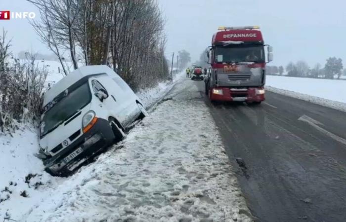 des automobilistes surpris par la neige dans l’ouest de la France