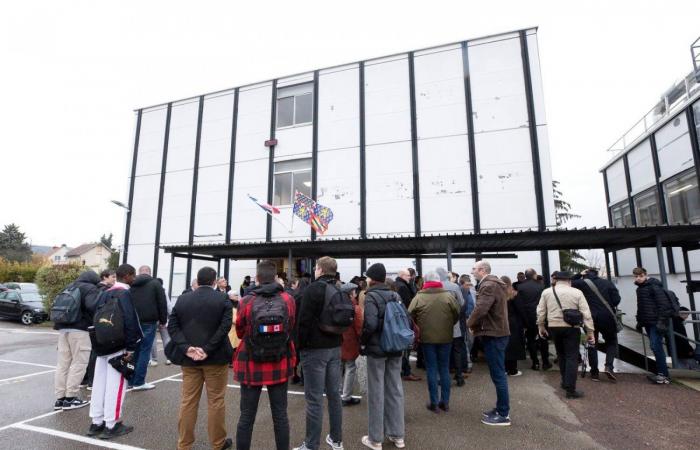 Le lycée professionnel prend le nom de Roland Carraz