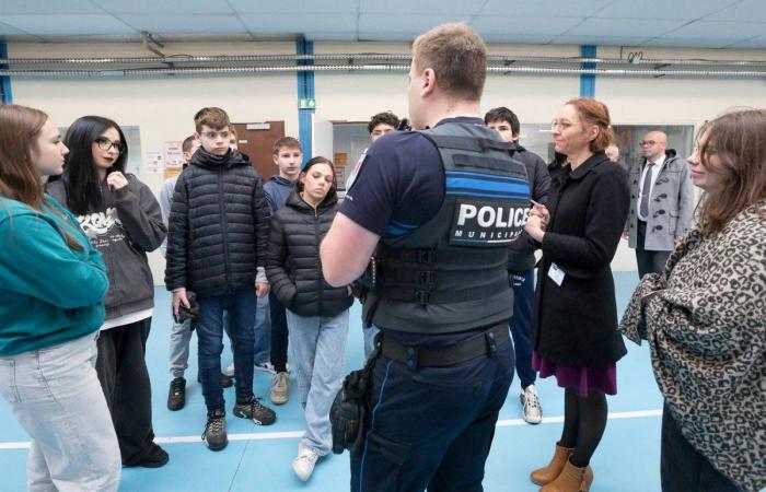 Le lycée professionnel prend le nom de Roland Carraz