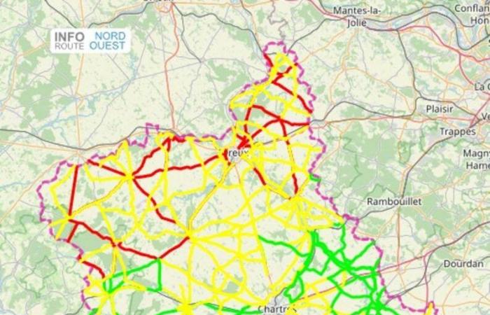 autobus scolaires suspendus, conditions de circulation difficiles en raison de la neige dans les secteurs de Dreux et Châteaudun