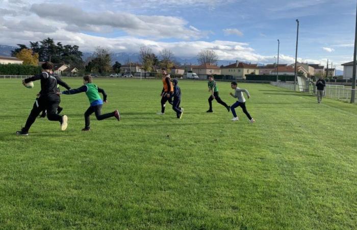 le rugby pour renouer avec les jeunes du quartier de la Monnaie