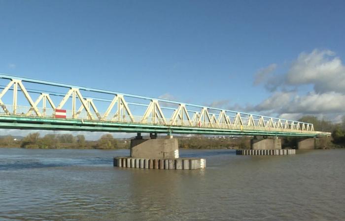 Un trou dans la chaussée d’un pont perturbe le quotidien de 20 000 automobilistes