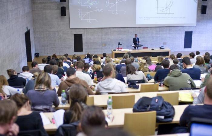 L’Université de Fribourg devra économiser plusieurs millions par an