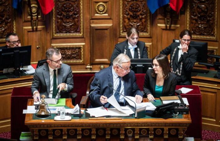 le Sénat vote une « contribution de solidarité » de 7 heures de travail non rémunéré par an – Libération