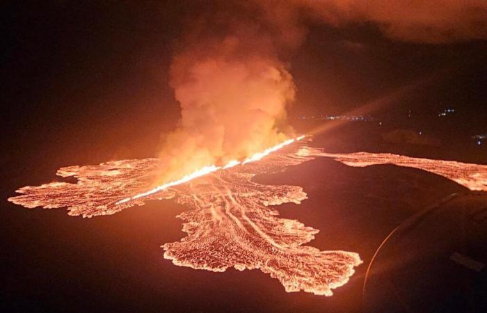 Le volcan Sundhnjukagigar entre en éruption en Islande et la ville de Grindavik est évacuée