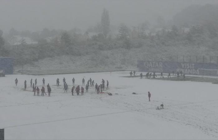 A Montmartre, au Château de Versailles… Images d’Île-de-France sous la neige